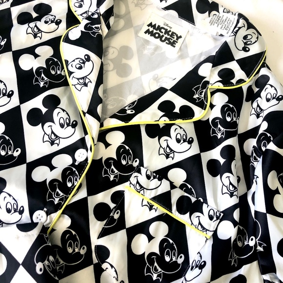 Disney Mickey Black & White Diamond Pajamas Sleep Set Top & Shorts - NEW - Picture 3 of 4